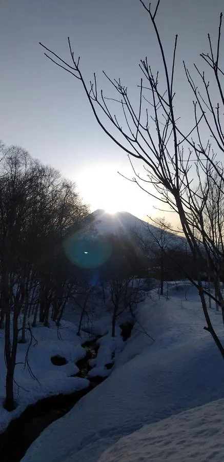 Niseko Higashiyama Guest House 0*,